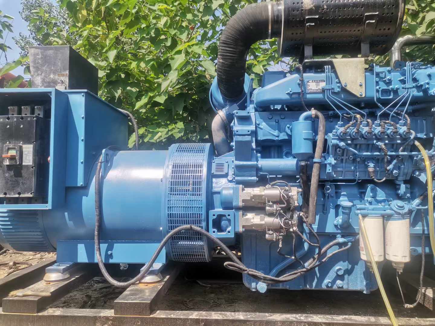 丘北详细说明降低 800kW 柴油发电机输出电流波动的方法