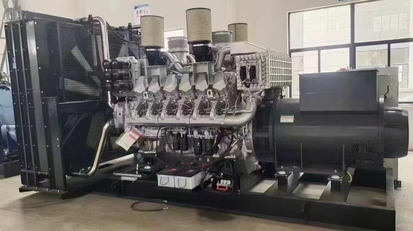 丘北800KW柴油发电机组可以带动多少kw的设备？