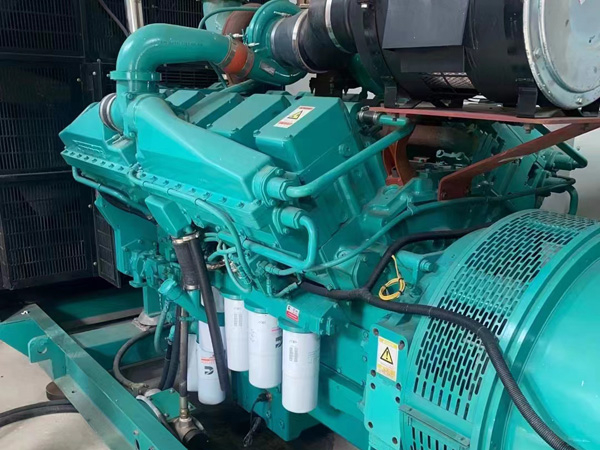 丘北更换100kW柴油发电机组机油时，需要注意哪些事项？